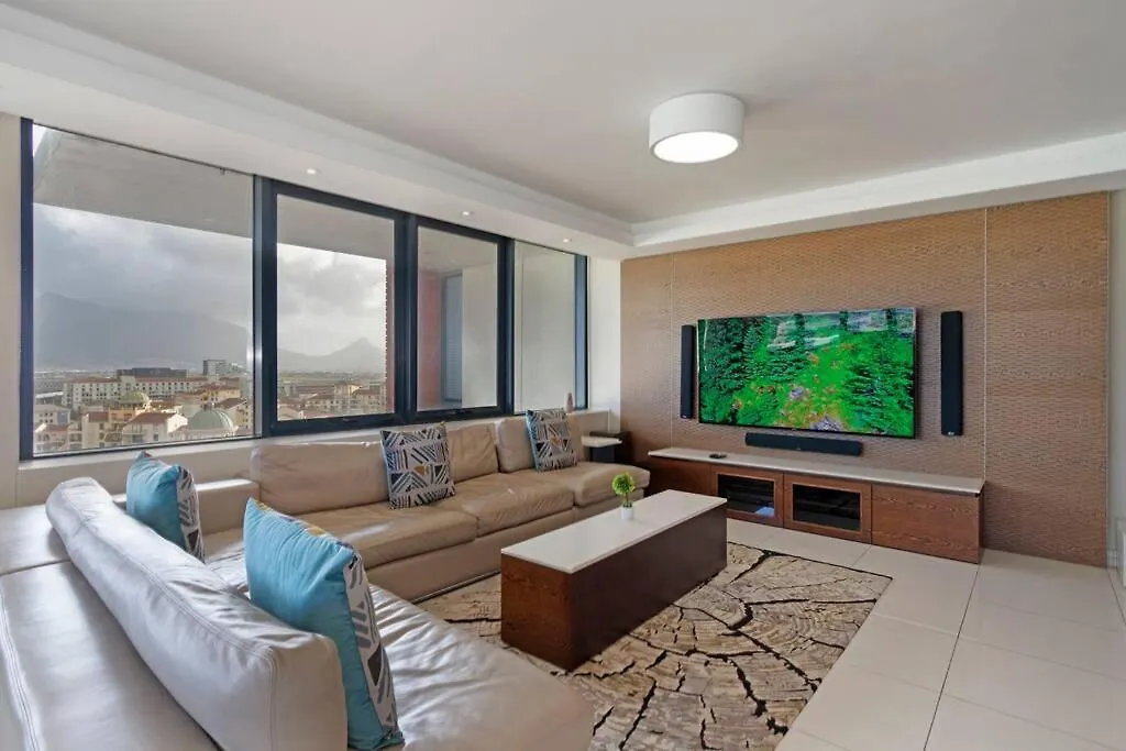 Grand Penthouse / Backup Power / Stunning Διαμέρισμα Κέιπ Τάουν